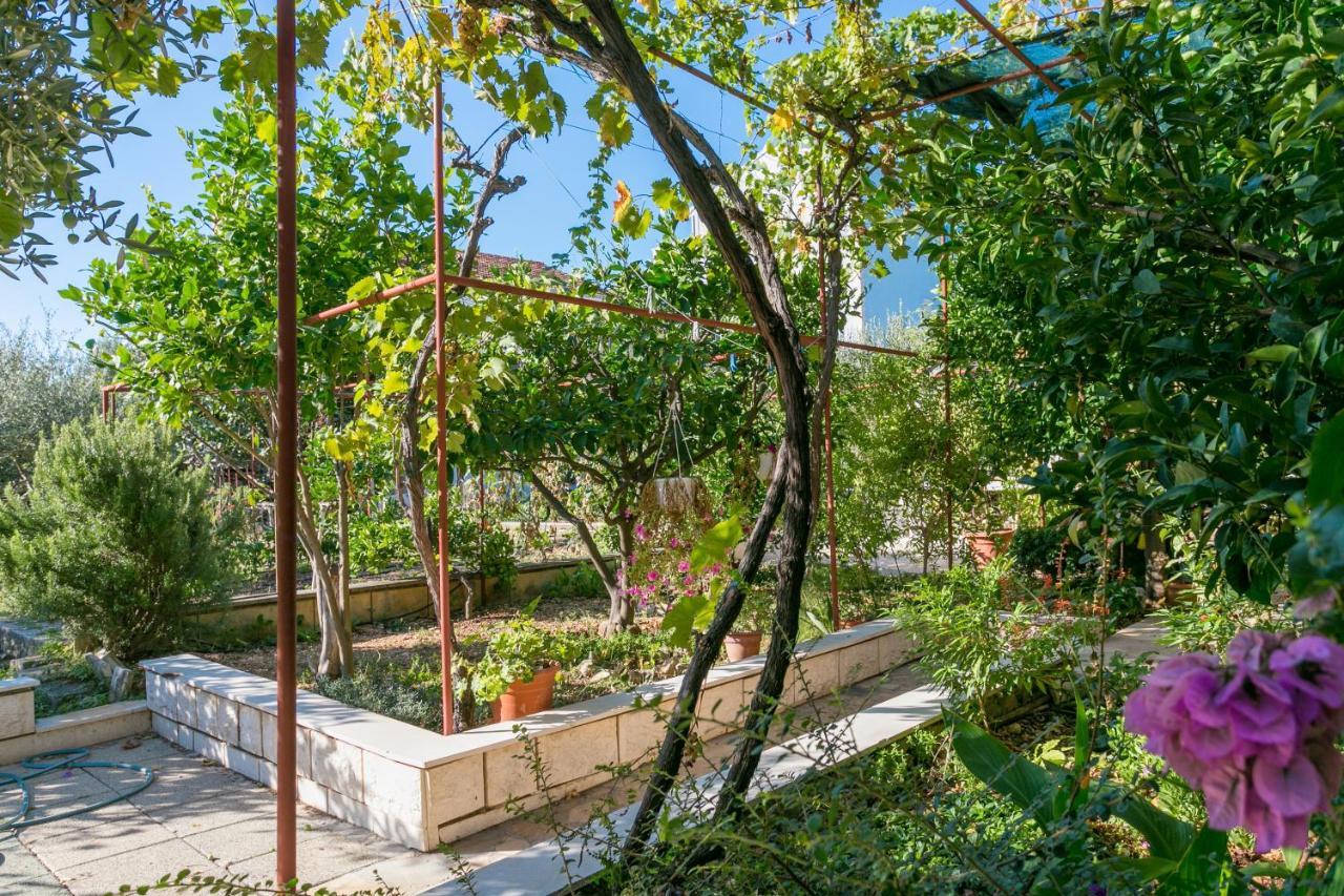 Apartments By The Sea Seget Vranjica, Trogir - 1038 Εξωτερικό φωτογραφία