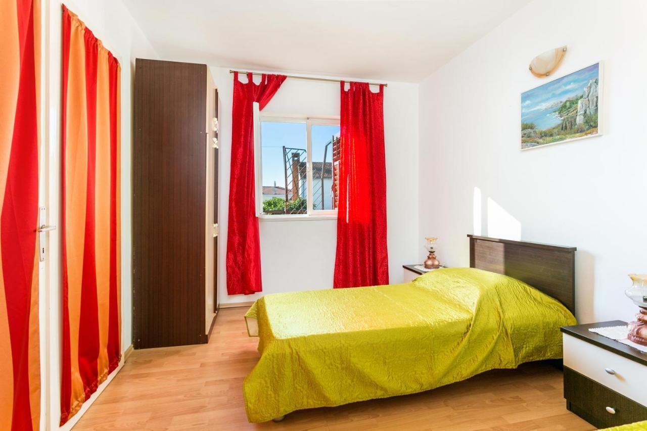 Apartments By The Sea Seget Vranjica, Trogir - 1038 Εξωτερικό φωτογραφία