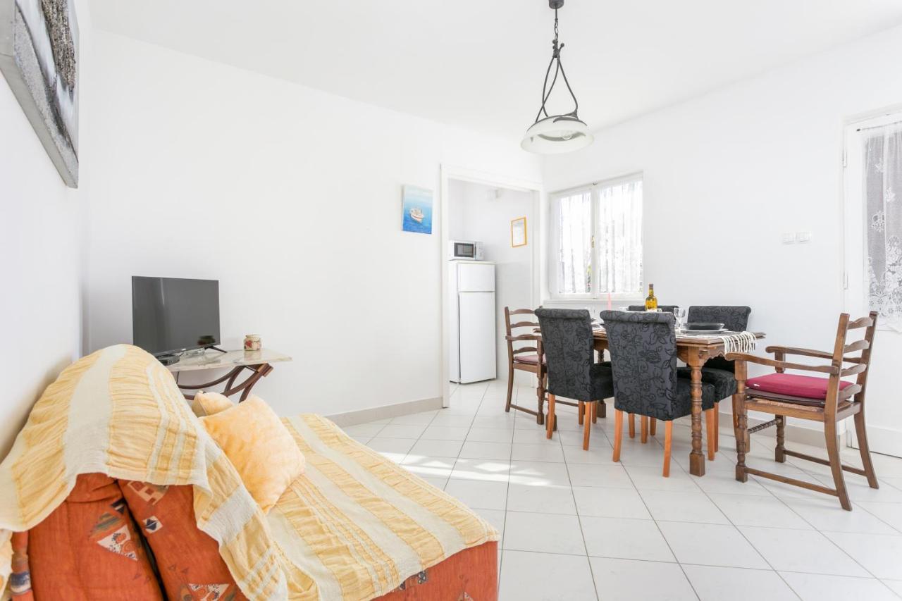 Apartments By The Sea Seget Vranjica, Trogir - 1038 Εξωτερικό φωτογραφία